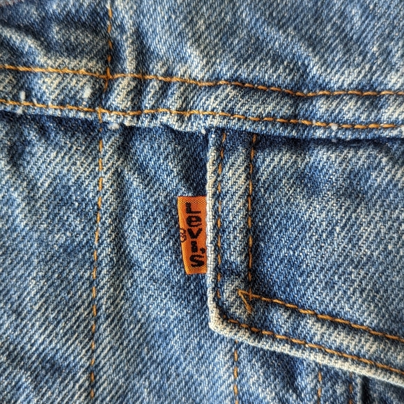 SOLD! 1970s Levis Orange Tab Denim Jacket - Picture 4 of 9